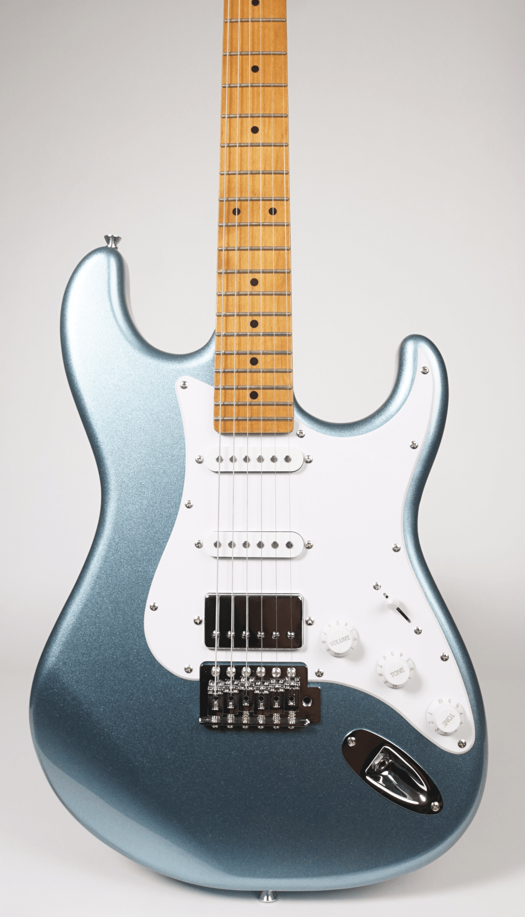 Altura SX Standard (Lake Placid Blue) - Front Half